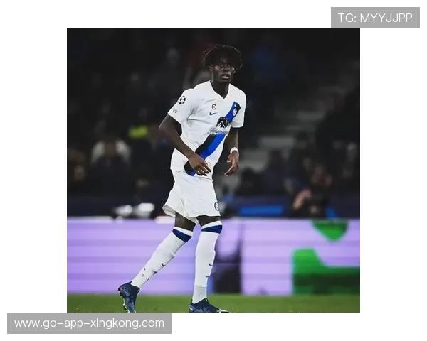 国米后防双轨推进，国米后防线水平