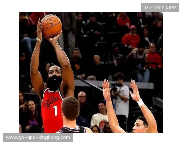 布克两场双杀快船！关键回合连续打成定乾坤